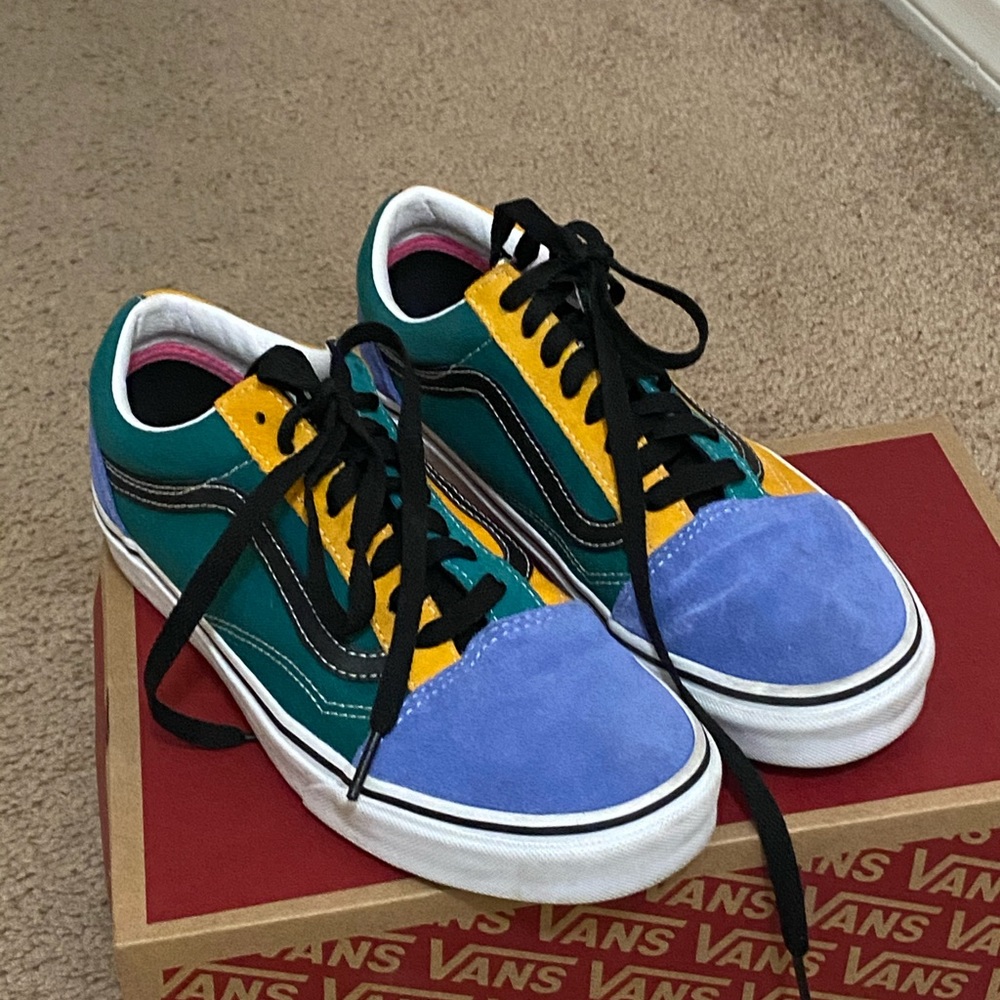 Worn twice unisex vans